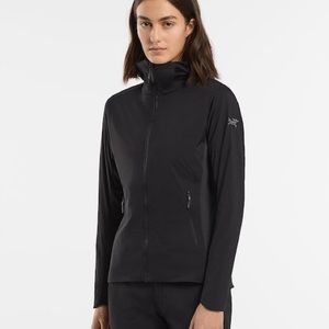 NWT Arc’teryx Atom Lightweight Hoody Jacket size M in Black